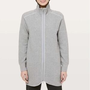 Lululemon *small bleach spot* on repeat zip front long jacket woman's size 4